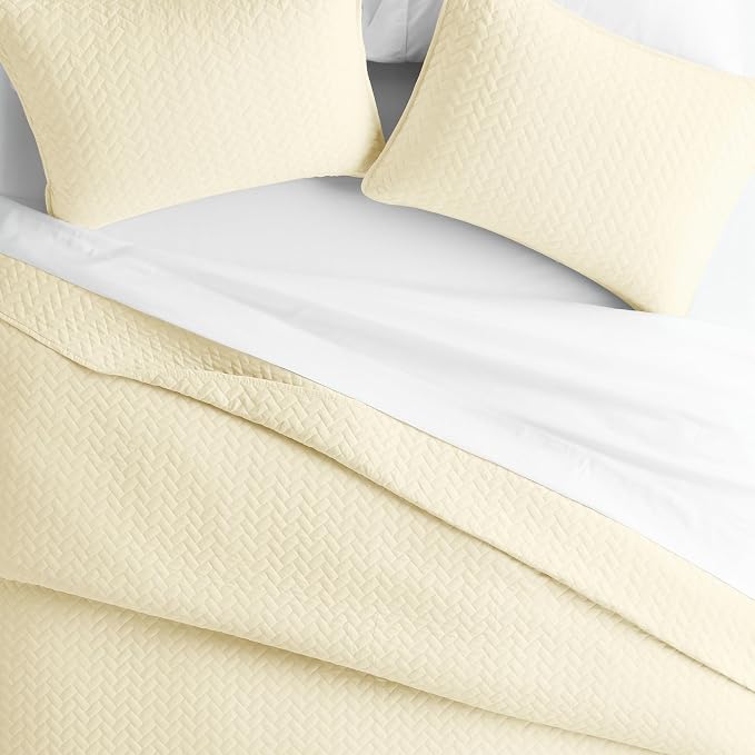 Merit Linens Classic Quilt Coverlet Soft Set in Herringbone Stitching - King/Cal-King Yellow