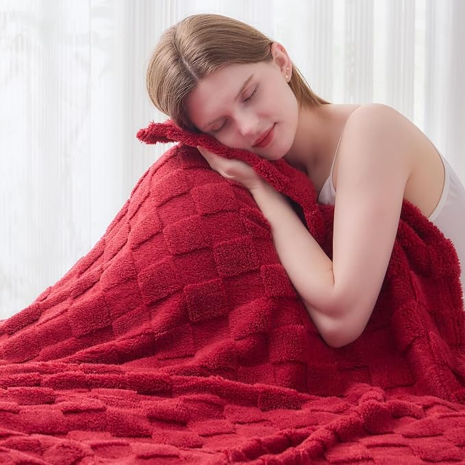 NEWCOSPLAY 3D Checkered Flannel Throw Blanket, Red Checkered, 50"x70" | Super Soft Cute Lightweight Decorative Premium Silky Fleece Blanket for Couch Sofa Bed, Gift for Women Men, All Season Use