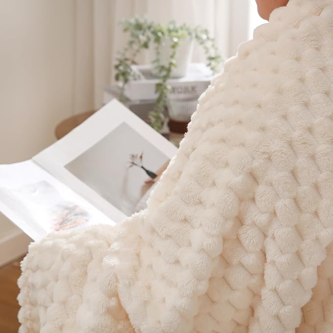 Puncuntex Cream White Throw Blanket 60"×80" Fuzzy 3D Jacquard Decorative | Flannel Fleece Super Soft Plush Cozy Blanket for Couch Sofa Chair Lightweight