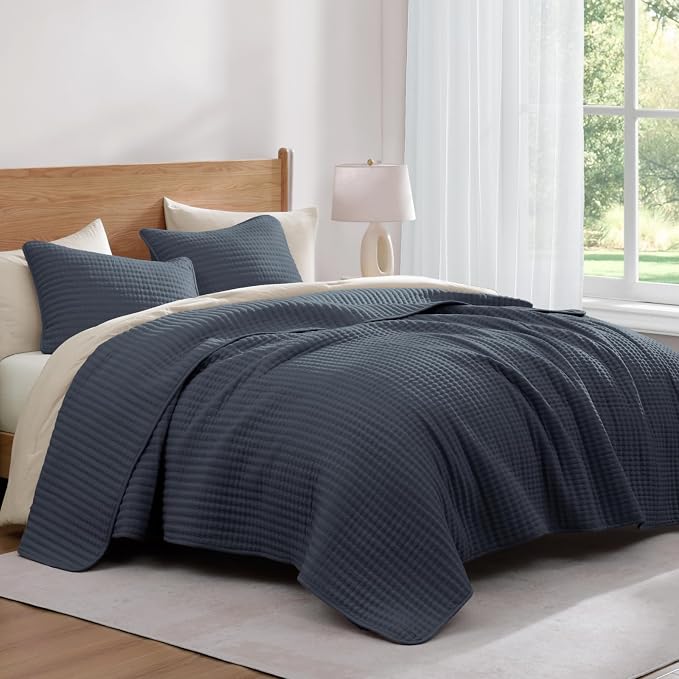 Blue Grey California/Oversized King Size Quilt Bedding Set | Lightweight Soft Bedspreads Coverlet with 2 Pillow Shams for All Season, 120" x 110"