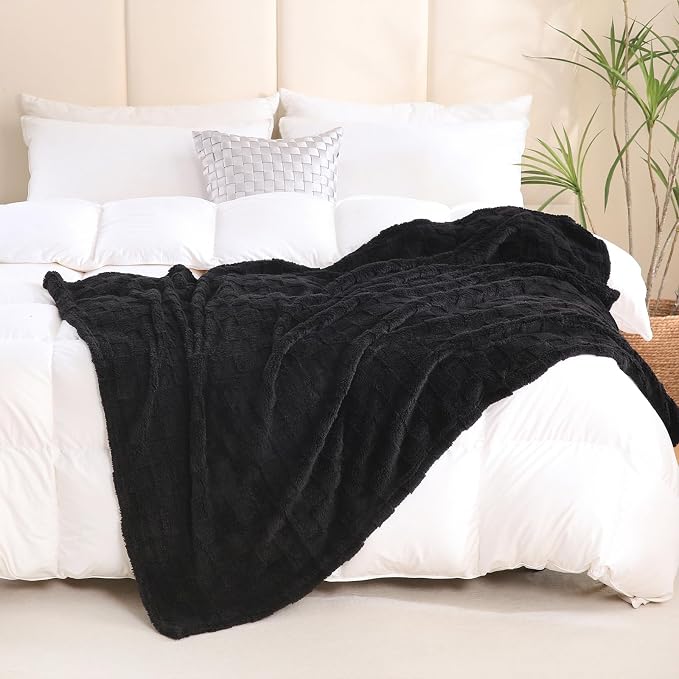 Black Fleece Throw Blanket 60”×80”Checkered Design for Couch Sofa | Super Soft Cozy Plush Microfiber 3D Square Pattern Flannel Blanket for Bed Lightweight for Adults,Women