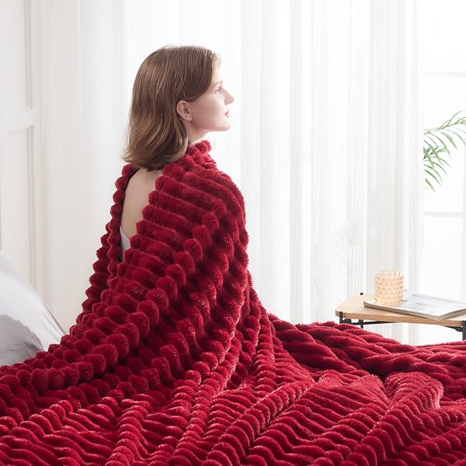 NEWCOSPLAY Fleece Ribbed Cozy Queen Blanket for Couch, Red, 90"x90" | Premium Silky Flannel Blanket, Soft Lightweight Fluffy Throw Blanket for Bed Sofa Decor, Gift for All Season Use