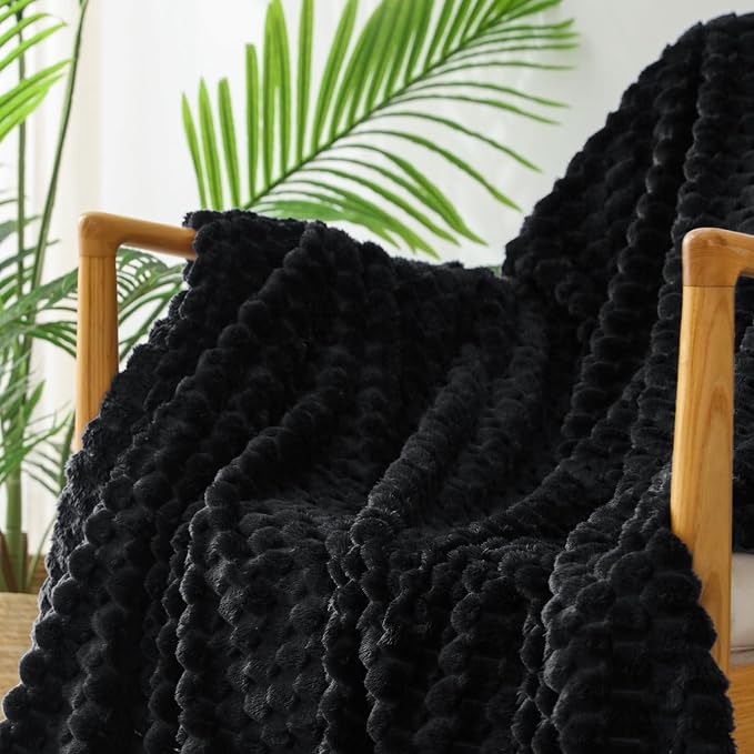 Exclusivo Mezcla 3D Fleece California King Blanket for Bed, Black | Oversized Soft Fuzzy Plush Lightweight Bed Blankets, Cozy Fluffy Decorative Blankets for All Seasons, 120x120 Inches
