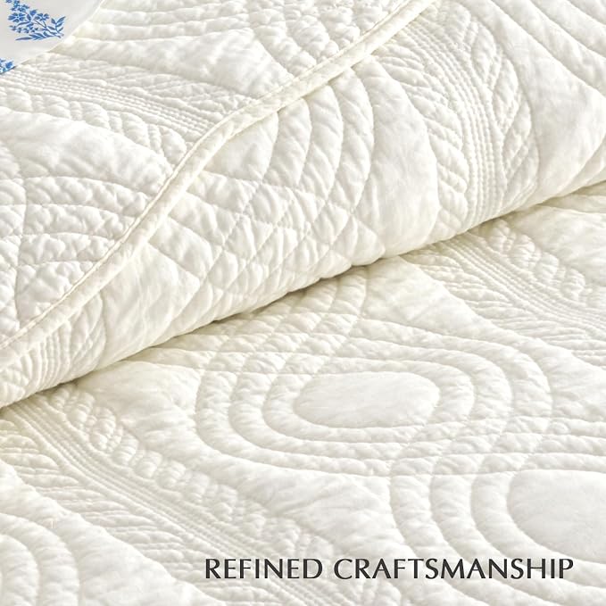 100% Cotton Scallop Quilt Set, King Size, Ivory Cream | Scalloped Border, Timeless Chic Aesthetic, All-Season Comfort, Perfect French Country Bedroom Decor, 3 Piece Set with 2 Shams