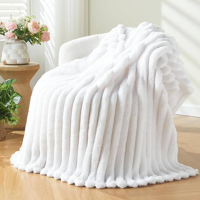 NEWCOSPLAY Fleece Ribbed Cozy King Blanket for Couch, White, 90"x110" | Premium Silky Flannel Blanket, Soft Lightweight Fluffy Throw Blanket for Bed Sofa Decor, Gift for All Season Use