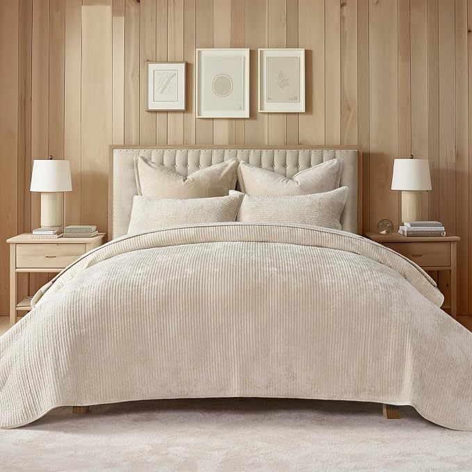 EverGrace Striped Channel Velvet Quilt Set, Queen Size, Light Sand | Luxurious Soft Lightweight Velvet Comforter, Oversized Bedspread Coverlet, Quilted Bedding Set for All Season, with 2 Shams