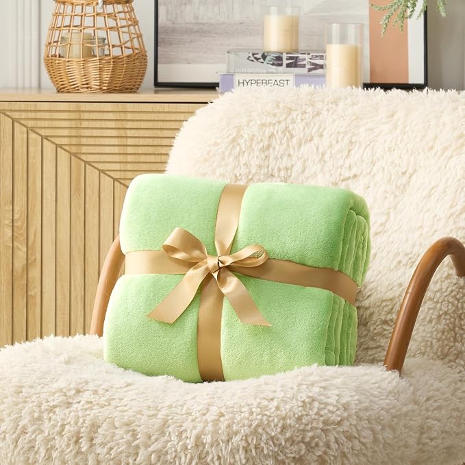 Hansleep Full Grass Green Fleece Blanket, Soft Flannel Bed Blanket | Fuzzy Cozy Blanket 84x90 Inches, Multi-use for Bed, Sofa, Couch, Travel, Camping, All Season Warm Lightweight Cover