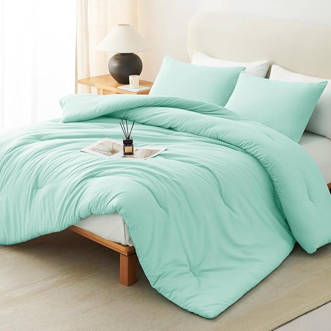 King Comforter Set, 3 Pieces Down Alternative Bedding, Mint Green | 270 GSM All Season Comforter with 4 Corner Ties for Use as a Duvet Insert, OEKO-TEX Certified, 2 Pillowcases, 102 x 90 in