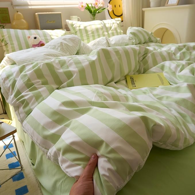 LifeTB Green Striped Comforter Set Queen, 3 Piece Aesthetic Stripes Pattern Printed Comforter with 2 Pilliwcases, Soft Breathable Farmhouse Striped Bedding Comforter Lightweight Queen Comforter Set
