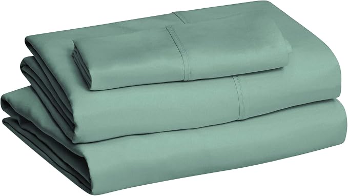 Amazon Basics Lightweight Super Soft Easy Care Wrinkle-Free Breathable Brushed Microfiber 3-Piece Bed Sheet Set with 14-Inch Deep Pockets, Twin, Emerald Green, Solid