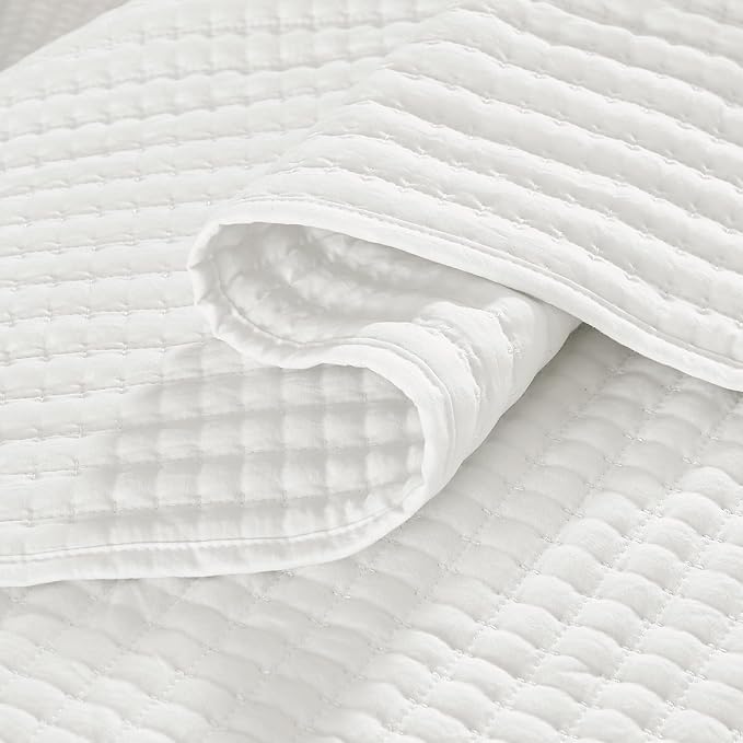 King Size Quilt-Lightweight Bedspreads White King Quilt Bedding Set | Soft Coverlet with 2 Pillow Shams for All Seasons, Suitable for Bed, Couch, 3 Pieces, 106"x94"