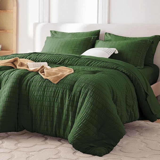 7 Pieces Queen Comforter Set, Seersucker Bed in a Bag Queen Size, All Season Luxury Bedding Set with Comforter, Flat Sheet, Fitted Sheet, Pillowcases & Shams, Dark Green
