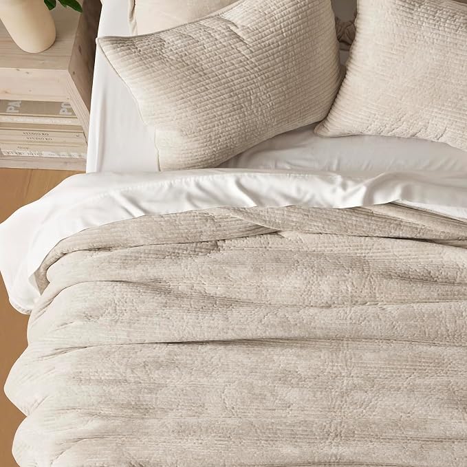 EverGrace Striped Channel Velvet Quilt Set, King Size, Light Sand | Luxurious Soft Lightweight Velvet Comforter, Oversized Bedspread Coverlet, Quilted Bedding Set for All Season, with 2 Shams