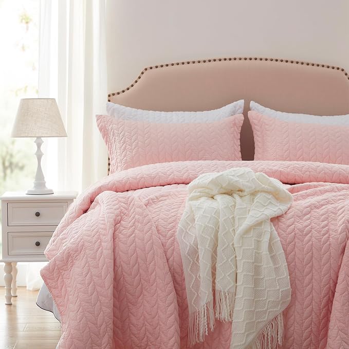 SunStyle Home Queen Quilt Bedding Set, Lightweight Summer Bedspreads,Pink | Soft Coverlet With 2 Pillow Shams,Morden Style Quilts for All Season, Suitable for Bed,Couch,Bedroom,Guest Room,90"X96"