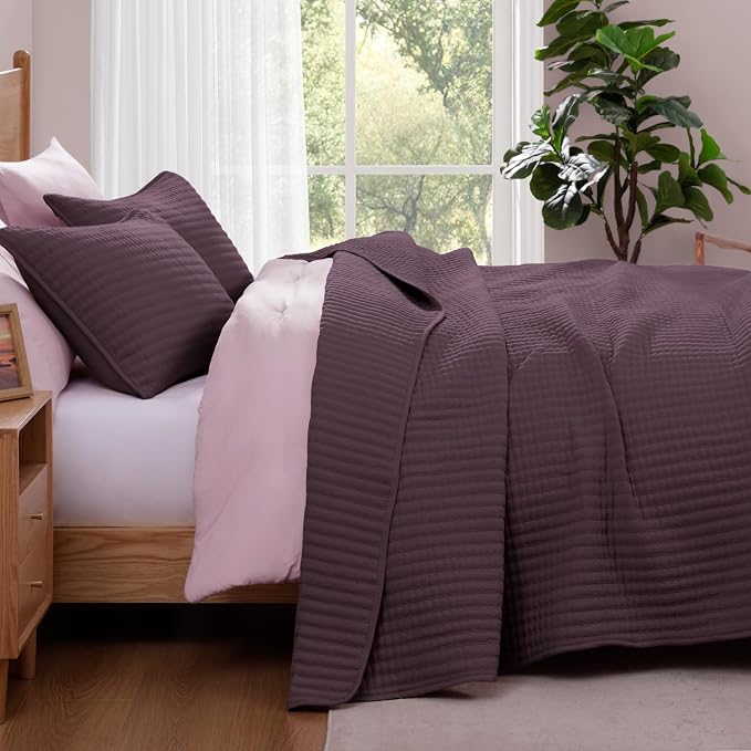 Queen Quilt-Lightweight Bedspreads Plum Queen Size Quilt Bedding Set | Soft Coverlet with 2 Pillow Shams for All Seasons, Suitable for Bed, Couch, 3 Pieces, 90"x94"