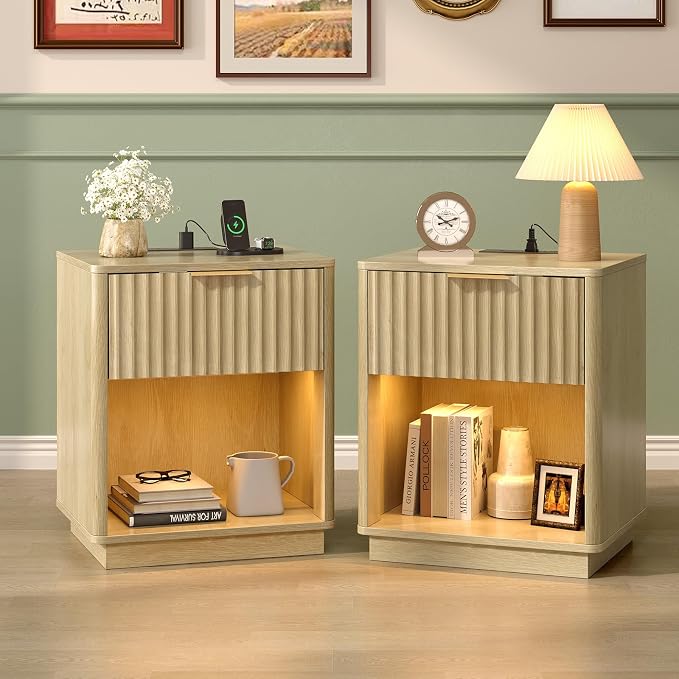VINGLI 19"W Nightstands Set of 2 with Charging Station, LED Nightstand Fluted with Rounded Edge, Mid Century Modern Nightstand for Bedroom, Fluted Bed Side Table, Oak Night Stand, 18.9"W*15"D*22.4"H