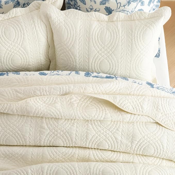 100% Cotton Scallop Quilt Set, King Size, Ivory Cream | Scalloped Border, Timeless Chic Aesthetic, All-Season Comfort, Perfect French Country Bedroom Decor, 3 Piece Set with 2 Shams