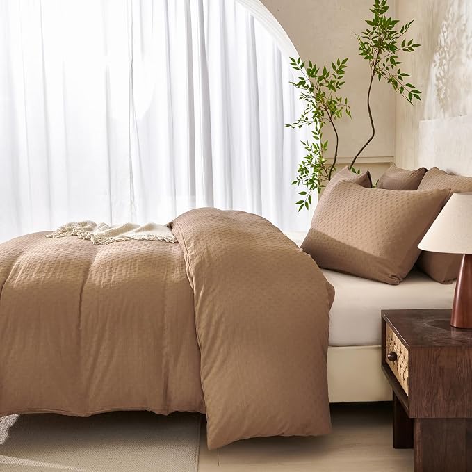 King Size Comforter Set Polka Dot Dark Brown Luxury Washed Microfiber Jacquard 3 Pieces Bedding, Dark Brown Dot Pattern Comforter with 2 Pillowcases Soft Breathable Durable Comfy
