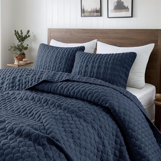 WDCOZY Navy Blue Quilt King Size Bedding Sets with 2 Pillow Shams, Lightweight Soft Bedspread Coverlet, Quilted Blanket Thin Comforter Bed Cover, All Season Spring Summer, 3 Pieces, 104x90 inches