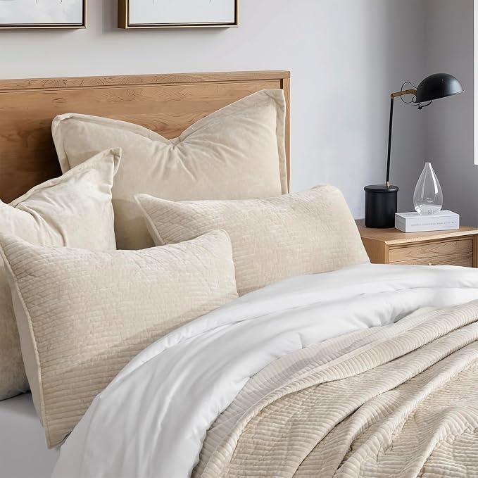 EverGrace Striped Channel Velvet Quilt Set, King Size, Light Sand | Luxurious Soft Lightweight Velvet Comforter, Oversized Bedspread Coverlet, Quilted Bedding Set for All Season, with 2 Shams