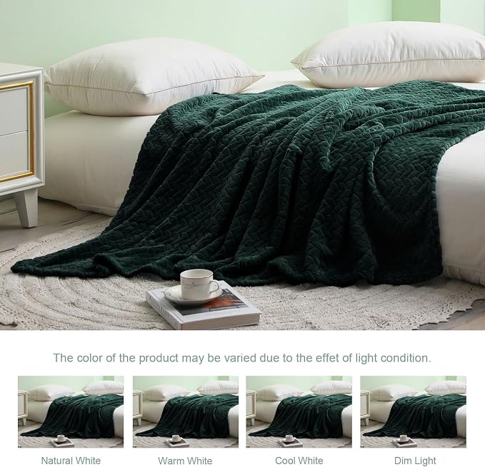 Exclusivo Mezcla Fleece Throw Blanket for Couch Sofa, 50”x70”, Forest Green | Oversized Soft Cozy Fluffy Blankets for Summer, Decorative Plush Flannel Throws for Living Room, Bedroom with Leaves Pattern