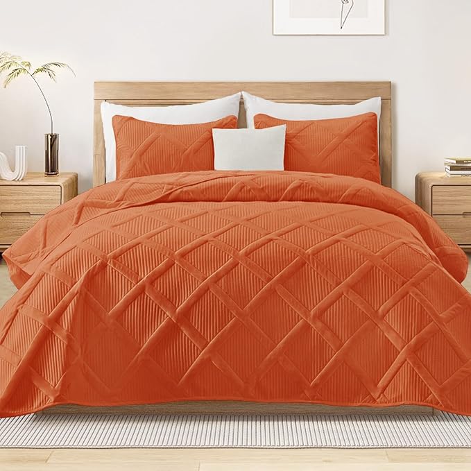 Exclusivo Mezcla Quilt King Size, Burnt Orange | Soft Bedspreads with 2 Pillow Shams, Modern Striped Pattern, Lightweight Bedding Set Coverlets for All Seasons, 104x96 Inch
