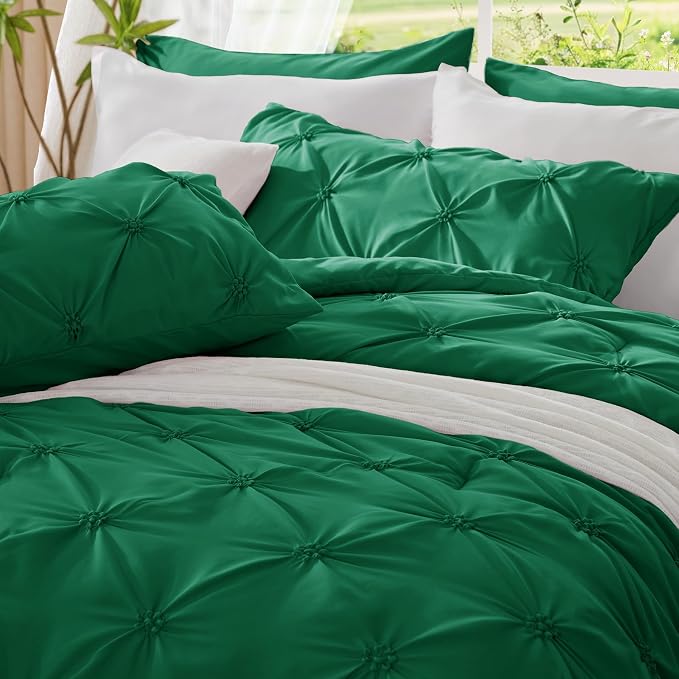 BEDELITE Twin Comforter Set Forest Green,Lightweight & Soft Comforter | Pintuck Boho Bedding, Warm & Cute Bed Set for All Season,With 1 Pillowcase