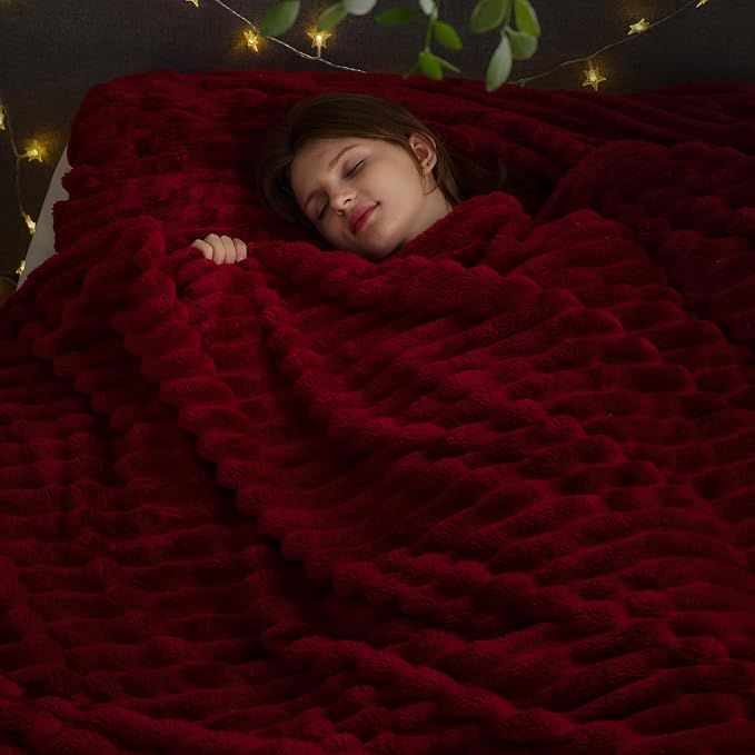 NEWCOSPLAY Fleece Ribbed Cozy Queen Blanket for Couch, Red, 90"x90" | Premium Silky Flannel Blanket, Soft Lightweight Fluffy Throw Blanket for Bed Sofa Decor, Gift for All Season Use