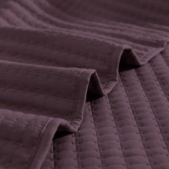 Queen Quilt-Lightweight Bedspreads Plum Queen Size Quilt Bedding Set | Soft Coverlet with 2 Pillow Shams for All Seasons, Suitable for Bed, Couch, 3 Pieces, 90"x94"