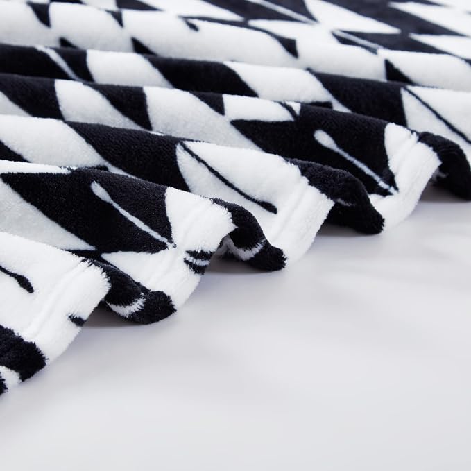 Wrangler - Blanket, Super Soft Plush Bedding, Yellowstone Inspired Throw Blanket for Couch or Bed (Navajo Black, 50" x 70")