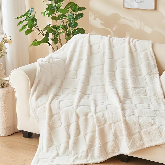 NEWCOSPLAY 3D Heart Checkered Flannel Queen Blanket, Ivory Love, 90"x90" | Super Soft Cute Lightweight Decorative Premium Silky Fleece Blanket for Couch Sofa Bed, Gift for Women Men, All Season Use