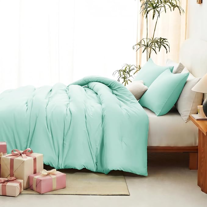 King Comforter Set, 3 Pieces Down Alternative Bedding, Mint Green | 270 GSM All Season Comforter with 4 Corner Ties for Use as a Duvet Insert, OEKO-TEX Certified, 2 Pillowcases, 102 x 90 in