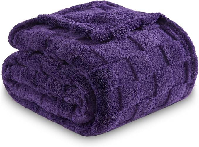 NEWCOSPLAY 3D Checkered Flannel Throw Blanket, Purple Checkered, 50"x70" | Super Soft Cute Lightweight Decorative Premium Silky Fleece Blanket for Couch Sofa Bed, Gift for Women Men, All Season Use