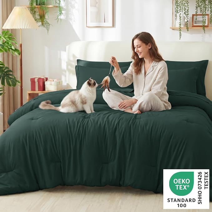 Queen Comforter Set Forest Green, 7 Pieces Bed in a Bag | OEKO-TEX Certified, All-Season, Bedroom, 240GSM Down Alternative Comforter, Flat & Fitted Sheets, 2 Pillowcases & 2 Shams