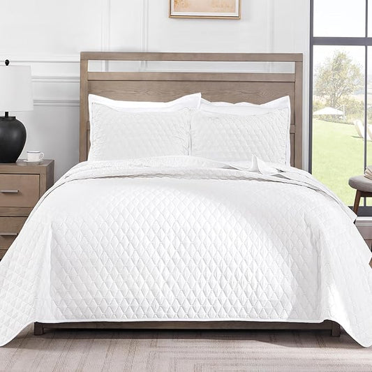 Exclusivo Mezcla Reversible Twin Quilt Bedding Set, White | Lightweight Bedspreads with 1 Pillow Sham, Soft Microfiber, All Season Bed Coverlets for Dorm Bedroom Guest Room, 68x88 Inch