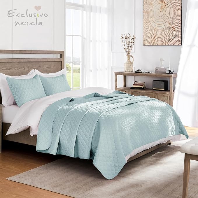 Exclusivo Mezcla Reversible Full Queen Quilt Bedding Set, Light Blue | Lightweight Bedspreads with 2 Pillow Shams, Soft Microfiber, All Season Bed Coverlets for Bedroom Guest Room, 90x96 Inch