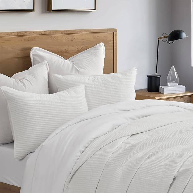 EverGrace Striped Channel Velvet Quilt Set, Queen Size, Bright White | Luxurious Soft Lightweight Velvet Comforter, Oversized Bedspread Coverlet, Quilted Bedding Set for All Season, with 2 Shams