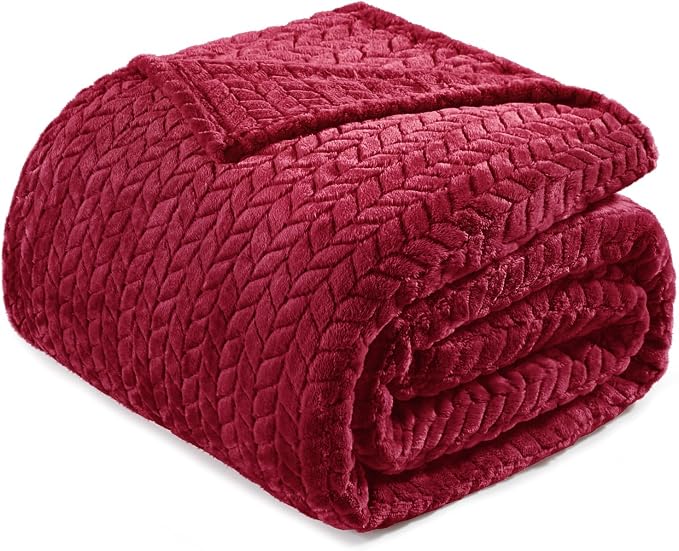 Exclusivo Mezcla Soft Fleece Bed Blanket King Size, 90”x104”, Deep Red | Cozy Fluffy Lightweight Blankets for Summer, Decorative Plush Flannel Throws for Living Room, Bedroom with Leaves Pattern