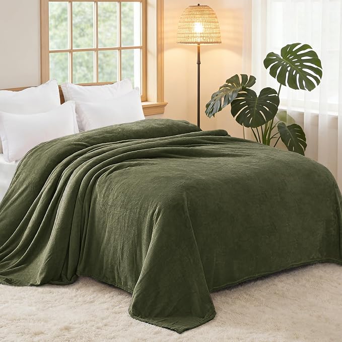 Exclusivo Mezcla Soft Fleece Blanket Twin Size for Bed, Olive Green | 60x80 Inches, Double-Sided Brushed Flannel, Lightweight Plush Cozy Blanket for Home Decor, All Season, Machine Washable