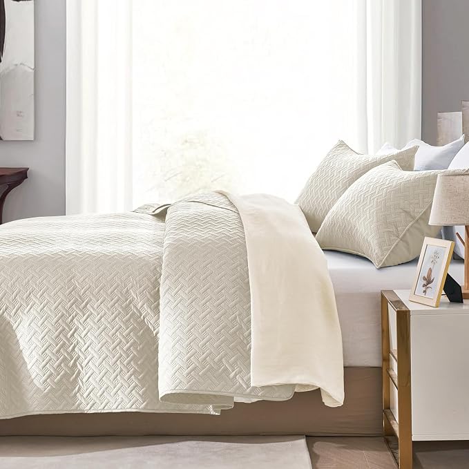 FLYMME Quilts King Size,Lightweight Cream Bedspreads,Basket Weave Pattern,Ultra Soft Microfiber Bed Coverlet 3 Pieces for All-Seasons (1 Quilt,2 Pillow Shams)