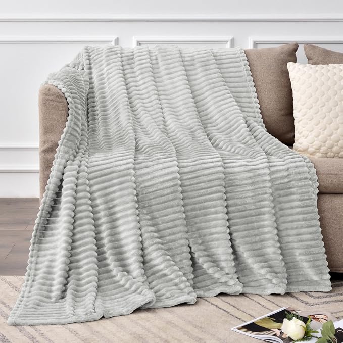BEDELITE 3D Ribbed Light Grey Fleece Twin Blanket for Couch, 60x80 Inch | Soft Warm Fluffy Throw Blanket for Bed Sofa College Dorm Room Decor, Luxury Cozy Plush Gifts for Women Girls, Lightweight