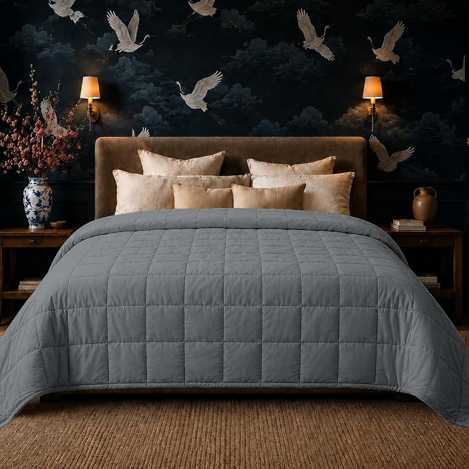 HomeSmart Queen Size Weighted Blanket 30 lbs - Breathable Ultra Soft Fabric | Evenly Distributed Medium Pressure Comforting Weight Stays Balanced, Generous Overhang, No Shifting Weight, Machine Washable