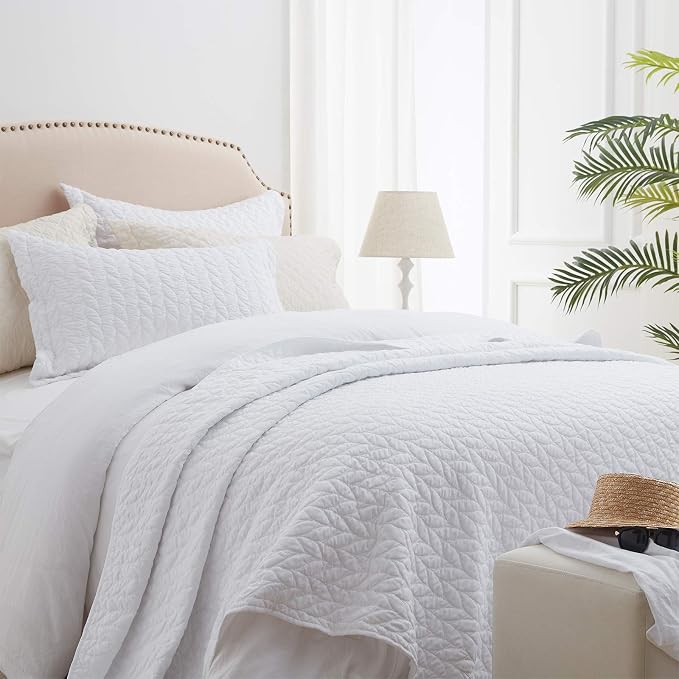 SunStyle Home Queen Quilt Bedding Set, Lightweight Summer Bedspreads,White | Soft Coverlet With 2 Pillow Shams,Morden Style Quilts for All Season, Suitable for Bed,Couch,Bedroom,Guest Room,90"X96"