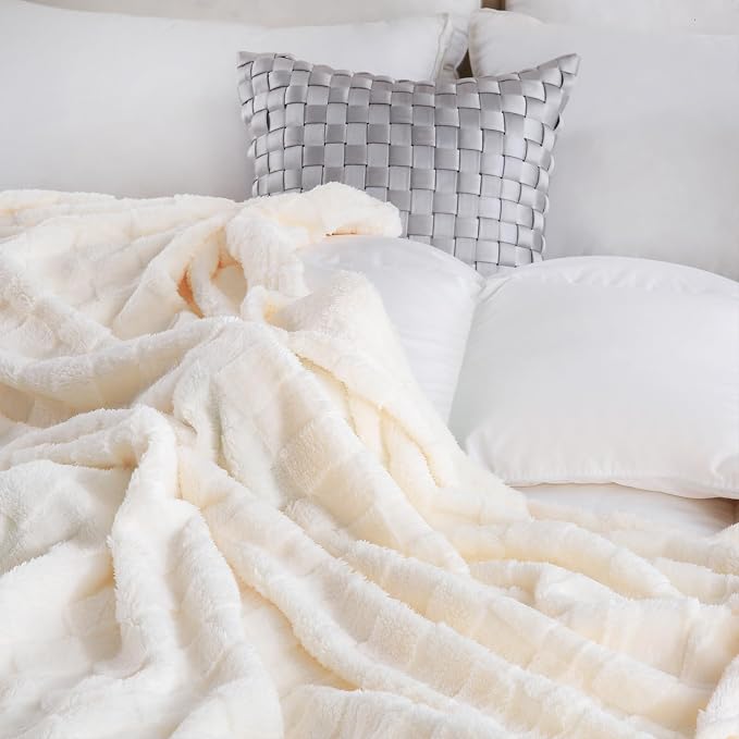 Creme White Fleece Throw Blanket 50”×60”Checkered Design for Couch | Super Soft Cozy Plush Microfiber 3D Square Pattern Flannel Blanket for Sofa Bed Lightweight for Adults,Women
