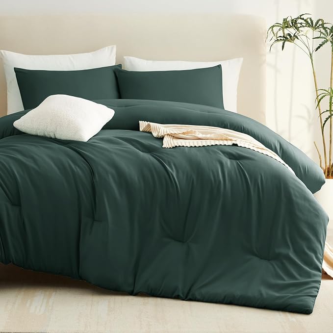 Queen Comforter Set, 3 Pieces Down Alternative Bedding Forest Green | 270 GSM All Season Comforter with 4 Corner Ties for Use as a Duvet Insert, OEKO-TEX Certified, 2 Pillowcases, 88 x 88 in