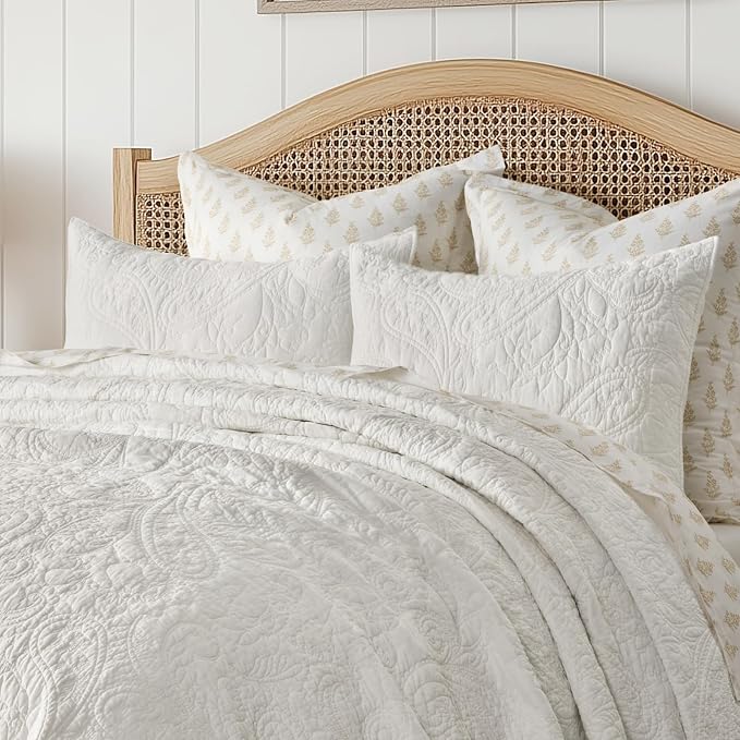 EVERGRACEHOME 100% Cotton Paisley Quilt Set, Oversized King, Bright White | Prewashed for Softness, Year-Round Breathability, Gift-Ready Box, Matelasse-style Quilted Coverlet, 3 Piece Set with 2 Shams