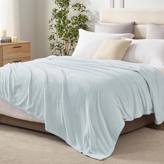 Hansleep Full Ice Blue Fleece Blanket, Soft Flannel Bed Blanket | Fuzzy Cozy Blanket 84x90 Inches, Multi-use for Bed, Sofa, Couch, Travel, Camping, All Season Warm Lightweight Cover