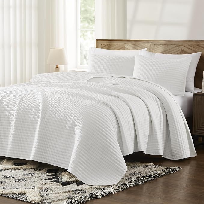 King Size Quilt-Lightweight Bedspreads White King Quilt Bedding Set | Soft Coverlet with 2 Pillow Shams for All Seasons, Suitable for Bed, Couch, 3 Pieces, 106"x94"
