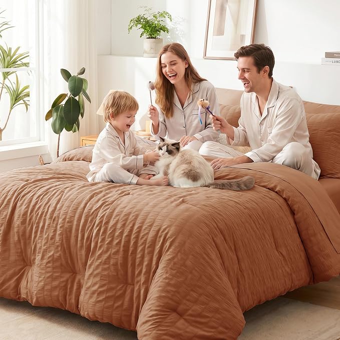 Queen Comforter Set, 7 Pieces Pumpkin Seersucker Bed in a Bag | OEKO-TEX Certified, All Season Bedding Set with 240 GSM Down Alternative Comforter, Flat & Fitted Sheets, Pillowcases & Shams