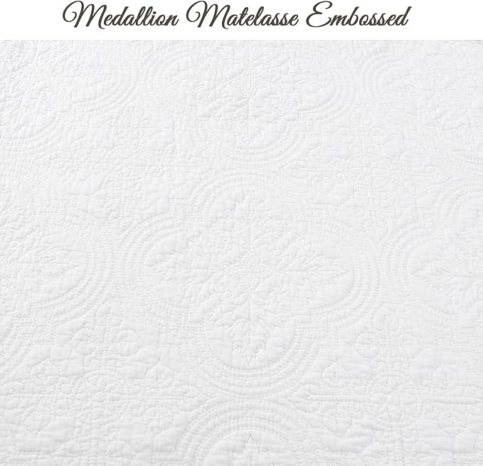 Cozy Line Home Fashions 100% Cotton Victorian Medallion Solid White Matelasse Embossed Bedding Quilt Set, Reversible Lightweight Bedspread, Coverlet for All Season (Blantyre - White, King - 3 piece)